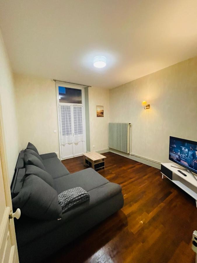 Appartement Proche De La Ville Et Du Parc Du Truchet Saint-Claude Buitenkant foto